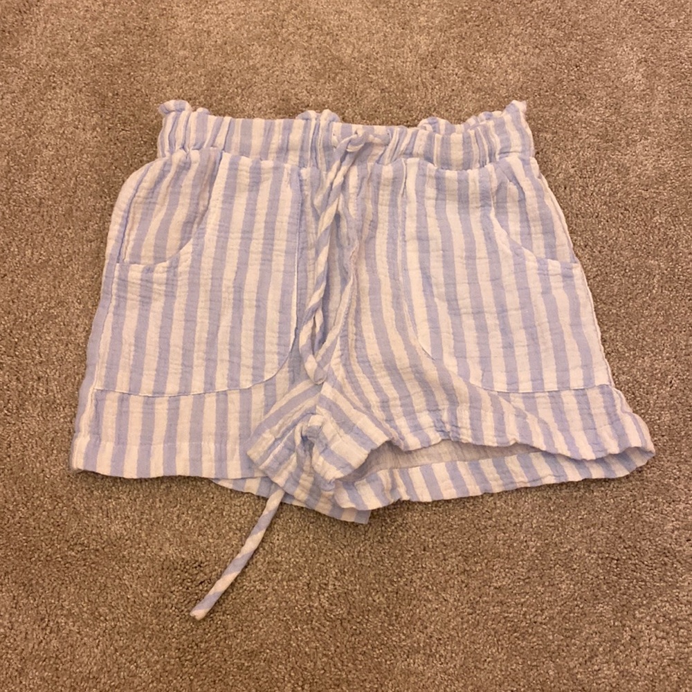 Adorable shorts, so soft, XS